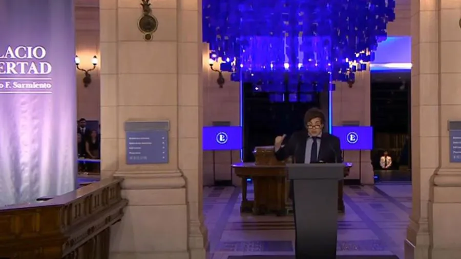 20241012-javier-milei-encabezo-un-acto-para-celebrar-el-renombre-del-cck-como-palacio-libertad-1890573