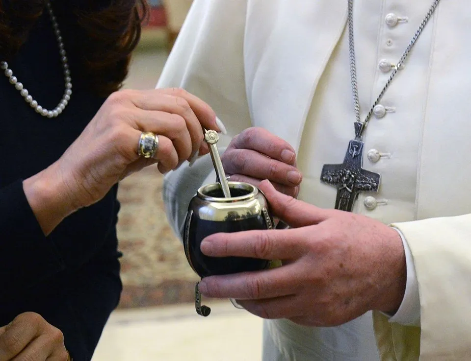 930668-cristina-20y-20el-20papa-202