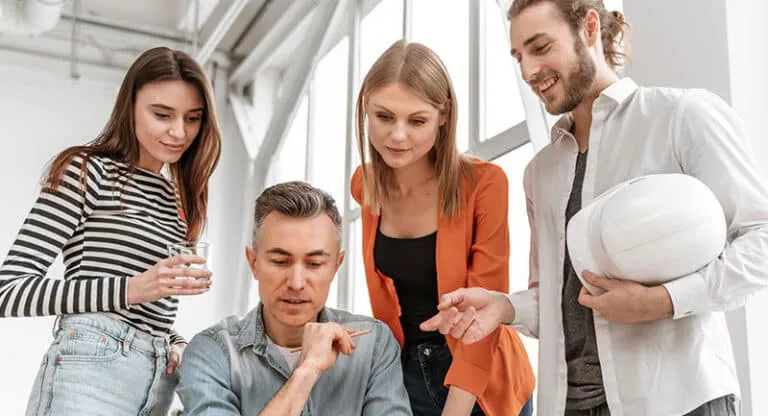 empresa-empleados-reunion-768x416