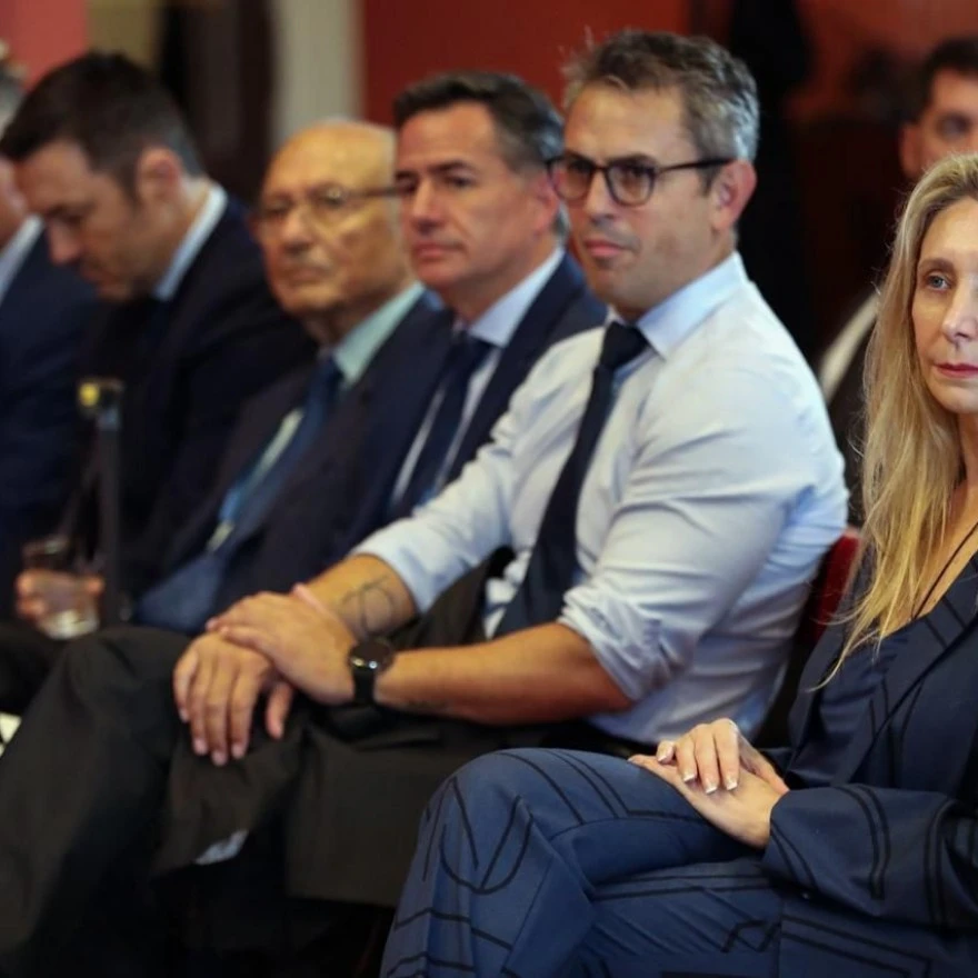 690a606fbc5a0-screen-and-max-width480px_880_880!