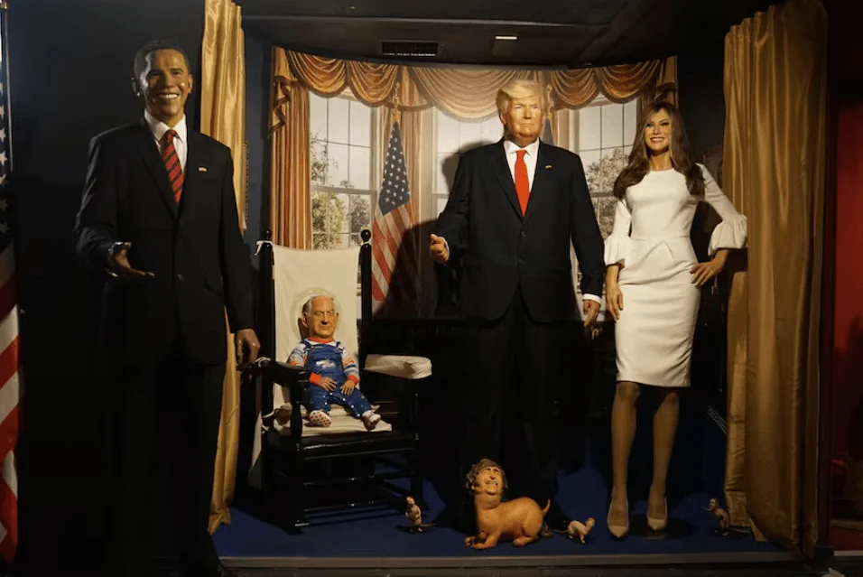 Intervencion-del-artista-chileno-argentino-Nicolas-Miranda-en-el-Museo-de-Cera-de-Madrid