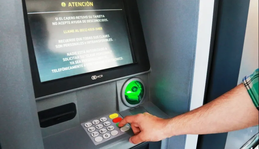 20231002111143_cajero (2)