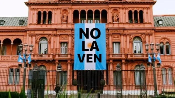 no-la-ven-javier-milei-casa-rosadajpg-e1730460413436